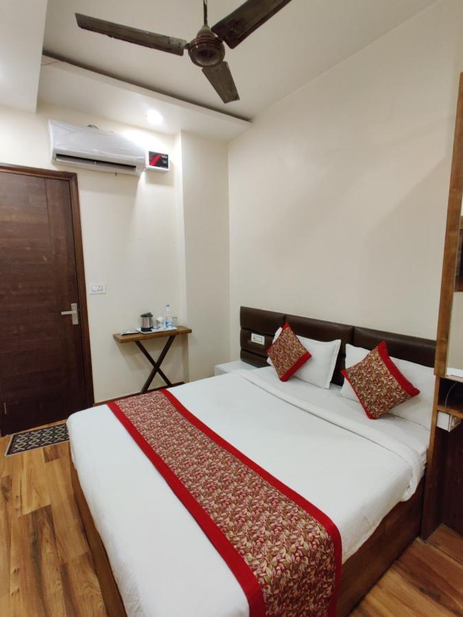 Hotel 56 - 200 Meter From Golden Temple Amritsar Exterior photo